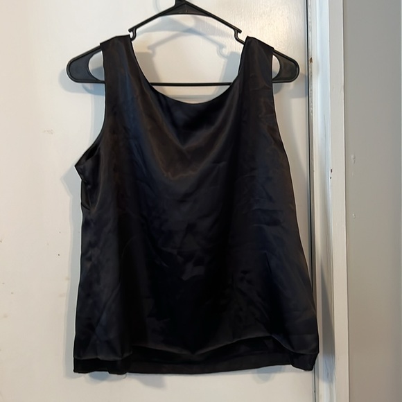 K Collextion sleeveless top for women with built in lining. Size 14P - Picture 5 of 5